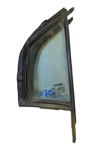 Скло-кватирка двері, передній, лівій 681260D010 TOYOTA