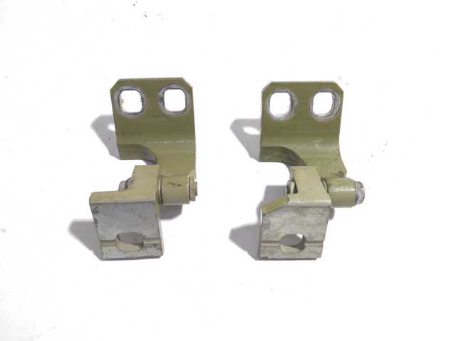 Петля передніх дверей, правою 68200945AA CHRYSLER