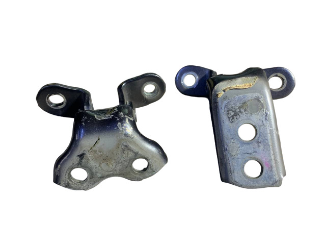 Петля передніх дверей, правих 6871012150 TOYOTA