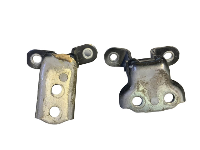 Навішування двері водія (петлі) 6872012151 TOYOTA
