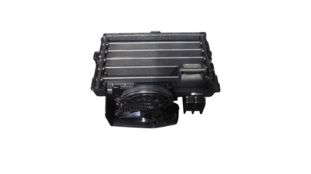 Решітка повітроводу 687513NA0A NISSAN