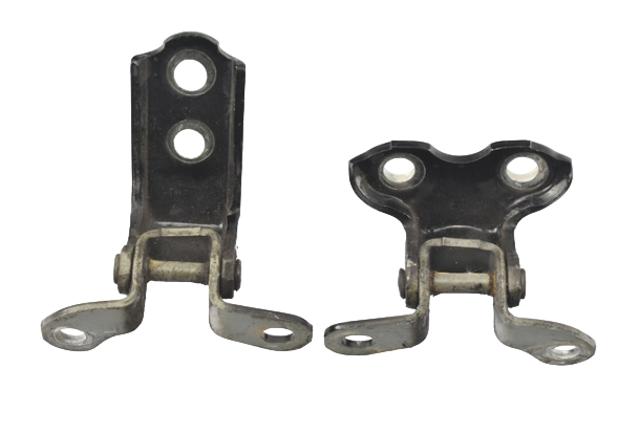 Петля задніх лівих дверей 6878060031 TOYOTA