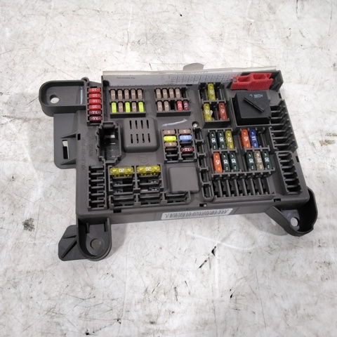 Коробка запобіжників 6931687 BMW