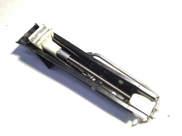 Домкрати 6R0011031B VAG