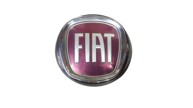 Емблема на кришку багажника, фірм.значок 735565897 FIAT