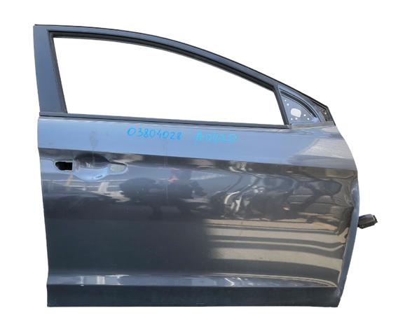 Пасажирські передні двері 76004F2000 HYUNDAI