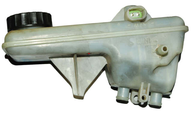 Бачок головного гальмівного циліндру Рено Трафік II