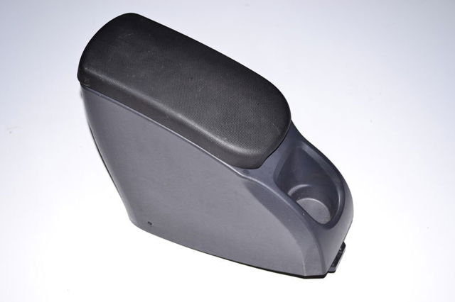 Підлокітник центральній консолі 7701068130 RENAULT