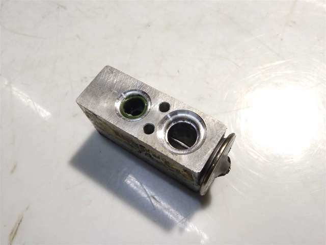 Клапан TRV, кондиціонера 7701209875 RENAULT