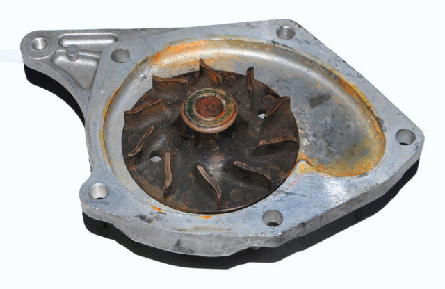 Насос системи охолодження 7701476496 RENAULT