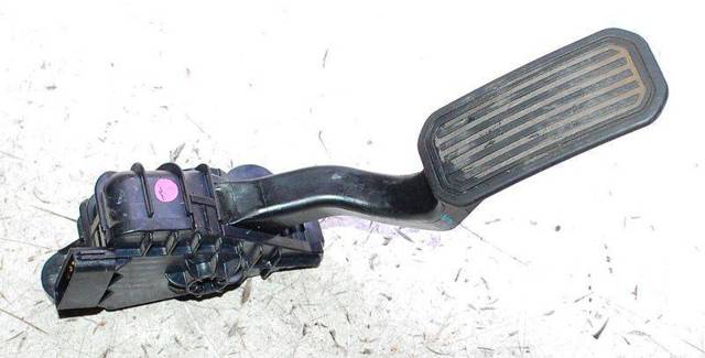 Підаль газу 7812048090 TOYOTA