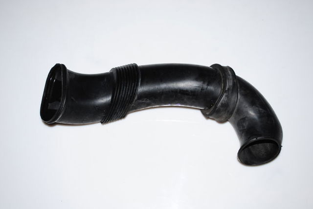 Повітроприймач 7L6129609B VAG