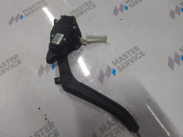 Підаль газу 7L6721507H VAG