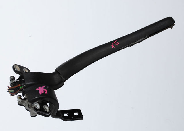 Шарнір кришки багажника 7L6827301E VAG