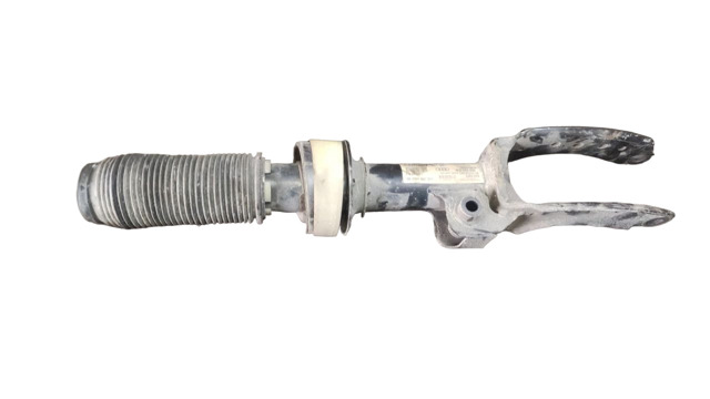 Стійка передня права 7L8413032J VAG