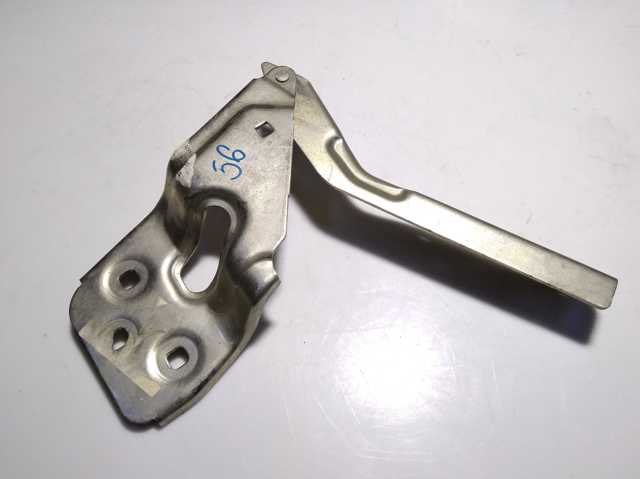 Петля капота, права 7P6823302 VAG