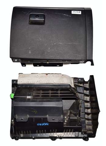 Ящик для предметів догляду 8006A522XA MITSUBISHI