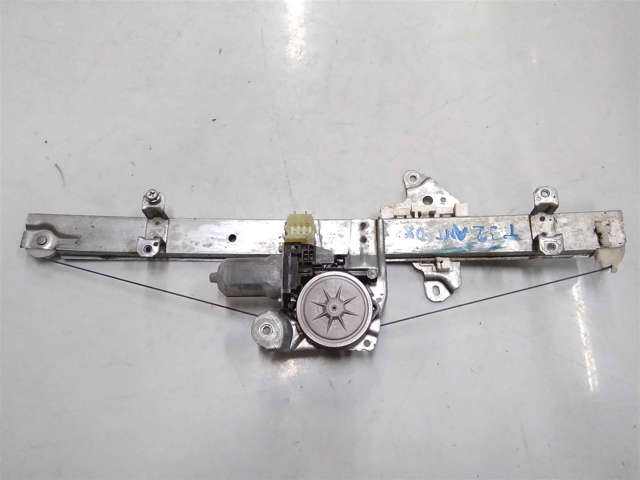 Склопідйомник передньої правої двері 807204CA0A NISSAN