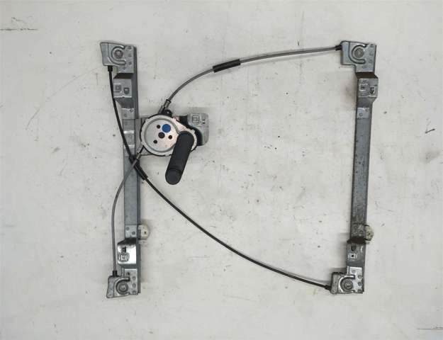 Склопідйомник передньої правої двері 807208423R RENAULT