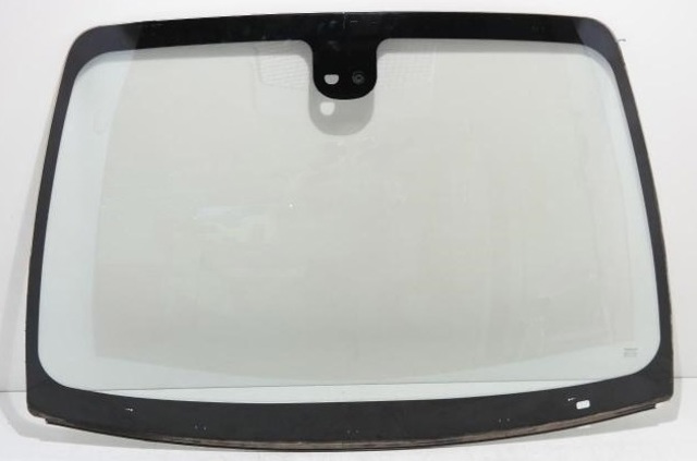Переднє скло 8116S0 PEUGEOT