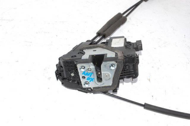 Внутрішній дверний замок 813202K010 HYUNDAI