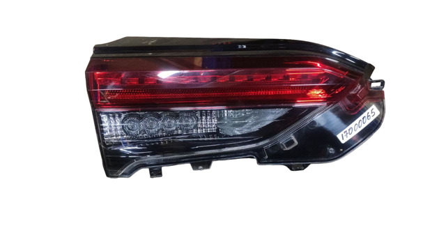 Задня ліва внутрішня фара 8159142061 TOYOTA
