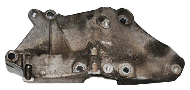 Кріплення генератора 8200100148 RENAULT