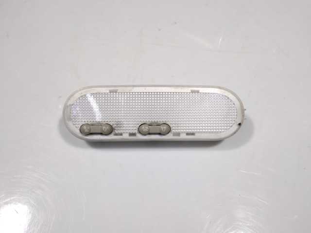 Плафон освітлення кабіни 8200439423 RENAULT