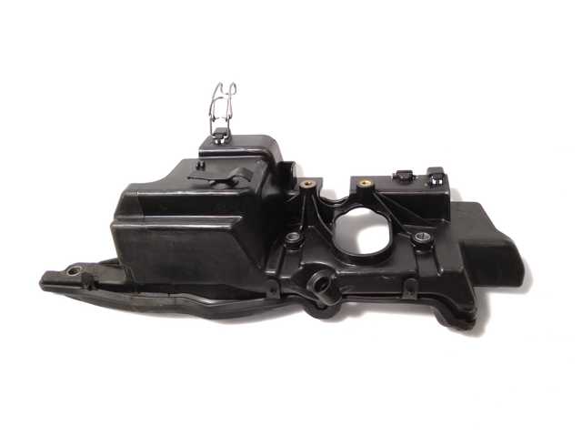 Кришка двигуна декоративна 8200468152 RENAULT