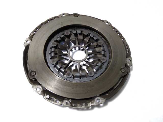 Комплект зчеплення  8200501027 NISSAN