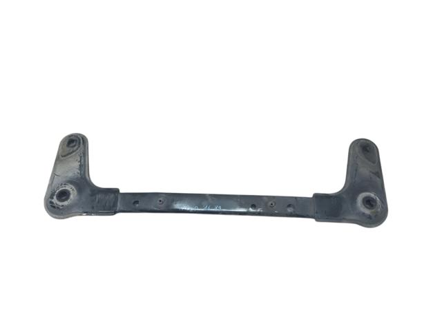 Підсилювач переднього підрамника 8200537419 RENAULT