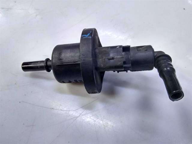 Клапан абсорбера паливних парів 8200660852 RENAULT