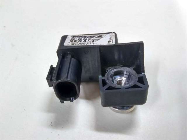 Датчик Ейрбег передній 8200682396 RENAULT