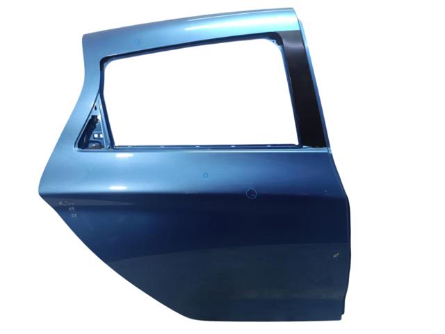 Двері пасажирські задні праві 821008742R RENAULT