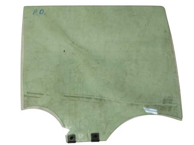 Скло заднє праве 823007347R RENAULT