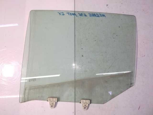 Скло заднє, 3/5-й двері (ляди) 823010012R RENAULT