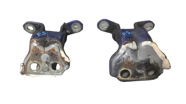 Петля задніх дверей, лівих 824013S300 NISSAN