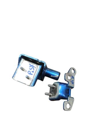 Петля задніх лівих дверей 824014370R RENAULT