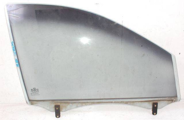 Скло передньої правої двері 824213E010 HYUNDAI