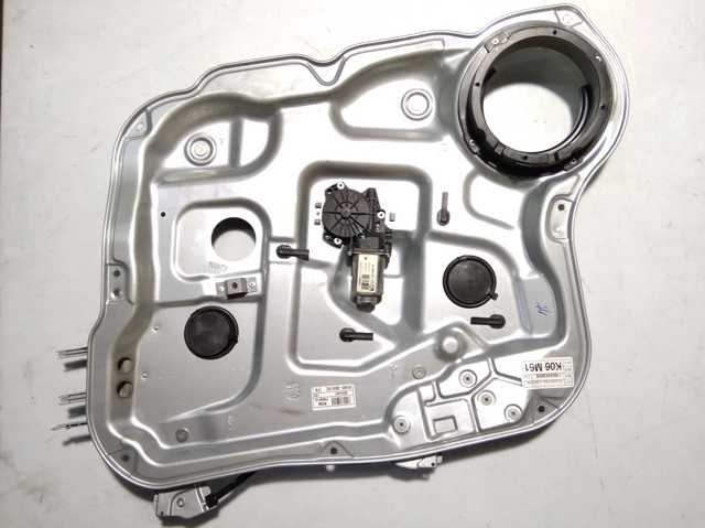 Механізм склопідіймача дверей передніх, правих 824812B002 HYUNDAI