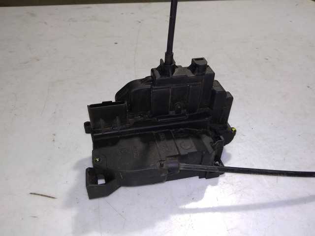 Замок задніх дверей, лівих 825030002R RENAULT