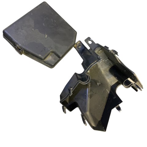 Корпус блока запобіжників 826630D020 TOYOTA