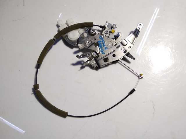 Замок дверей бічний/зсувний 826702242R RENAULT