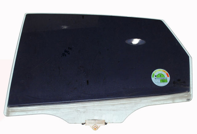Скло задньої двері лівої 834102L010 HYUNDAI