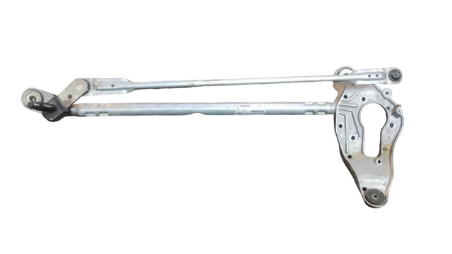 Трапеція щіток лобового скла Audi Q3