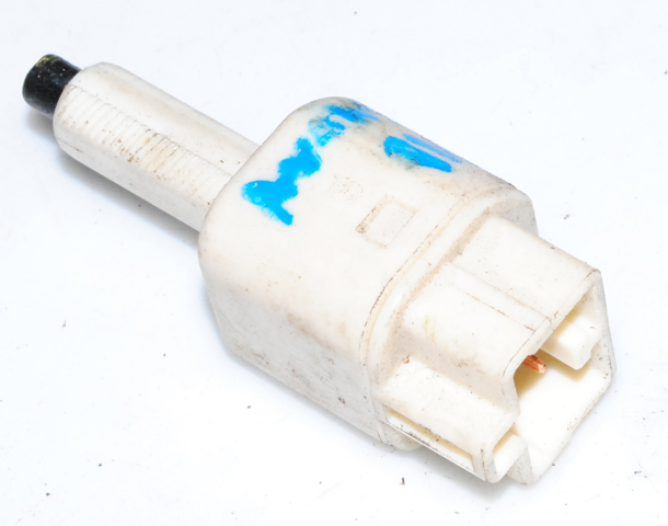 Кнопка стоп-сигналу 8434009020 TOYOTA