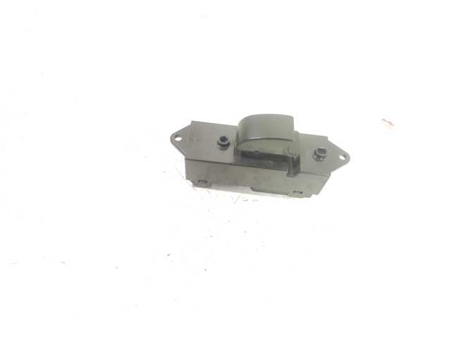 Кнопка підйомника заднього правого скла 8608A183 MITSUBISHI