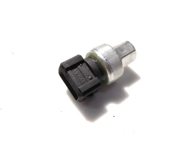 Датчик тиску кондиціонера 8628563 VOLVO