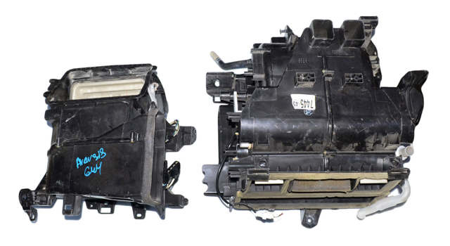 Корпус вентилятора пічки (опалювача салону), в зборі 8713005150 TOYOTA