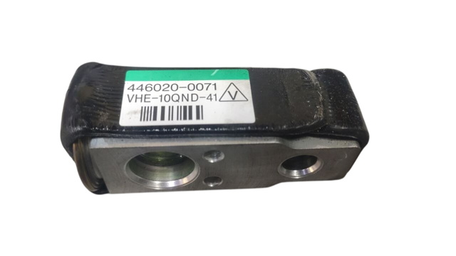 Клапан розширювальний 8851560150 TOYOTA